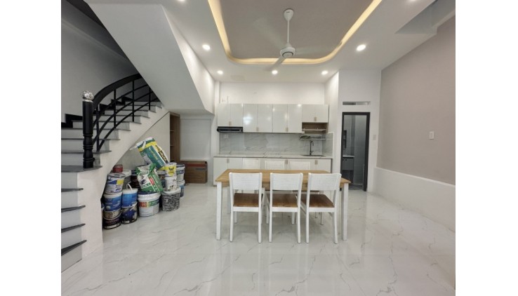 BÁN NHÀ PHÚ NHUẬN HXH 65M2 4 TẦNG NGANG 4 M NỞ HẬU 6,5M ĐẸP LL HOANG HOA THÁM  7.3 TỶ.